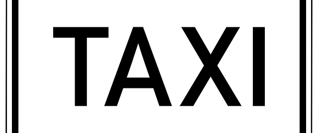 Taxi Schild – Flughafentransfer Stuttgart STR Festpreis